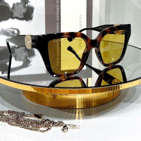 Gucci Black and Gold Sunglasses - Picture 9 of 14